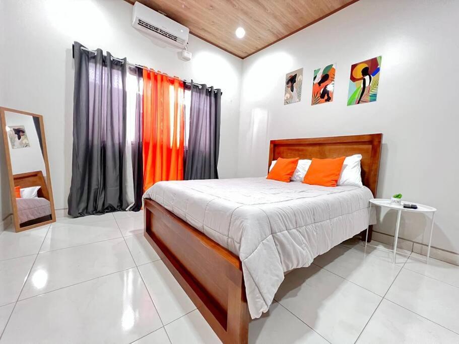 Orange Apartment 5 Min Aeropuerto Juan Santamaria Alajuela Luaran gambar