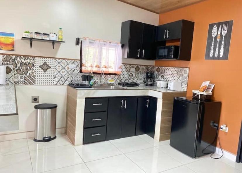 Orange Apartment 5 Min Aeropuerto Juan Santamaria Alajuela Luaran gambar