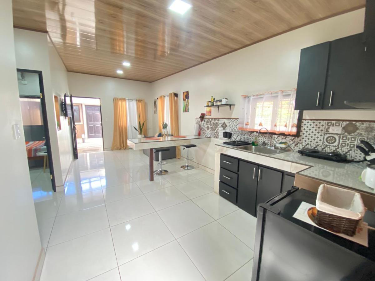 Orange Apartment 5 Min Aeropuerto Juan Santamaria Alajuela Luaran gambar
